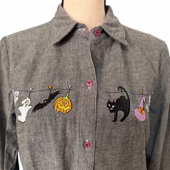 Country Store Tops - Country Store Womens Gray 100% Cotton Embroidered Halloween Button Down Top Sz M